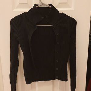 brandy melville (cropped button up sweater)